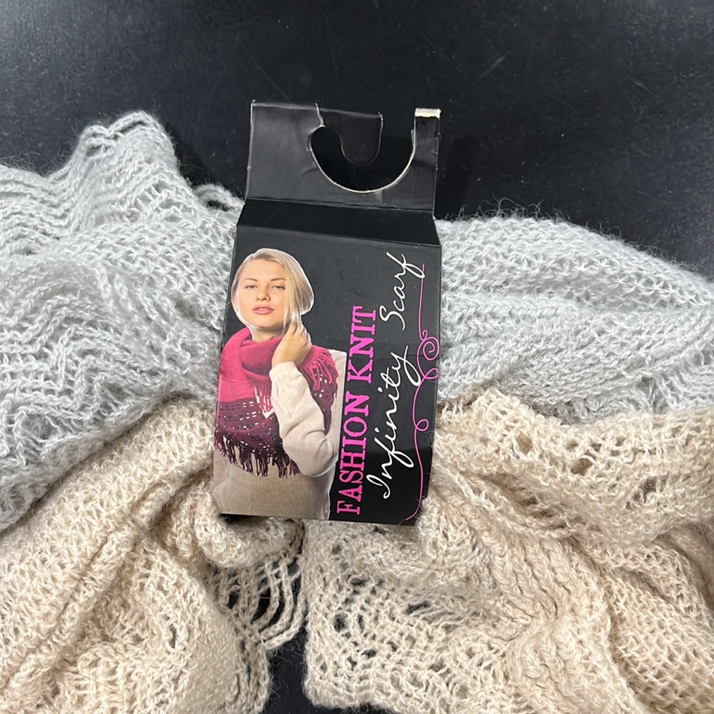 Infinity scarf - Picture 2 of 2